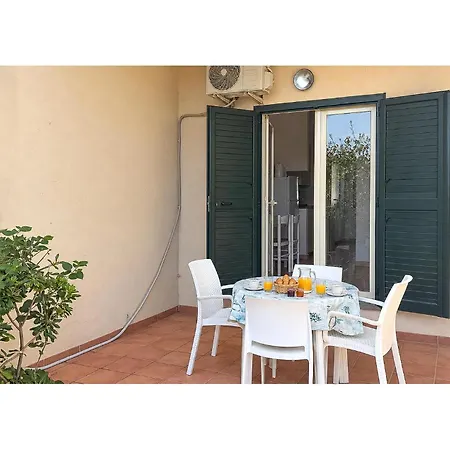 1 Bedroom Amazing In Appartement Costa Rei